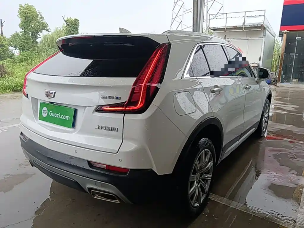 Cadillac XT4 2022 — фото 7