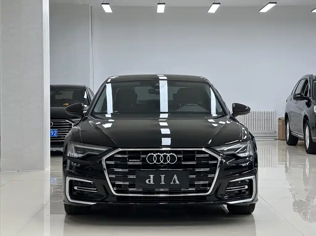 Audi A6L 2022