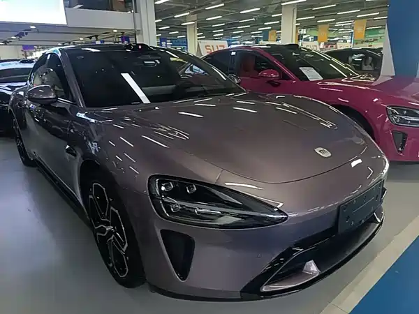 Xiaomi SU7 2025