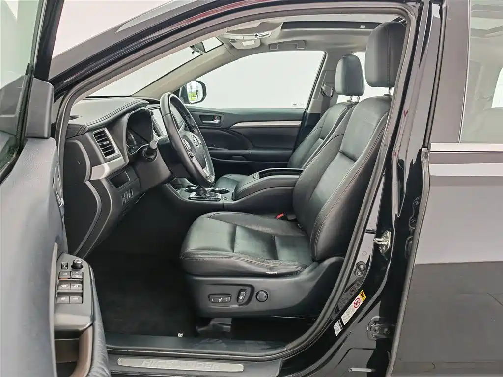 Toyota Highlander 2015 — фото 10