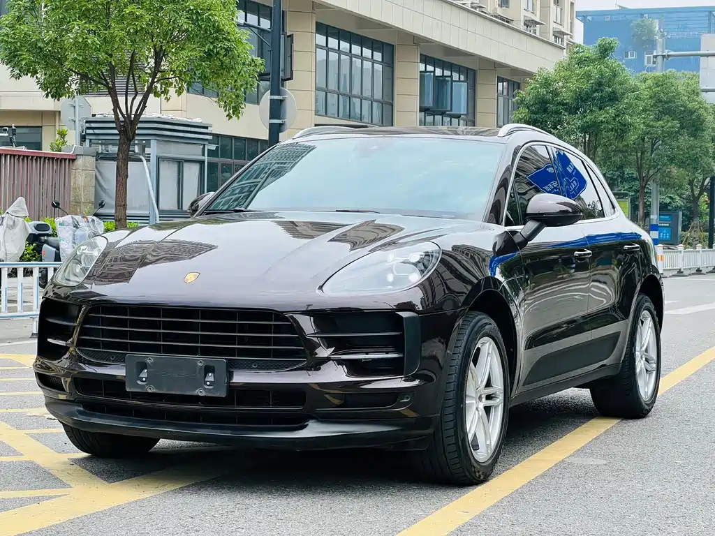Porsche Macan 2019 — фото 1