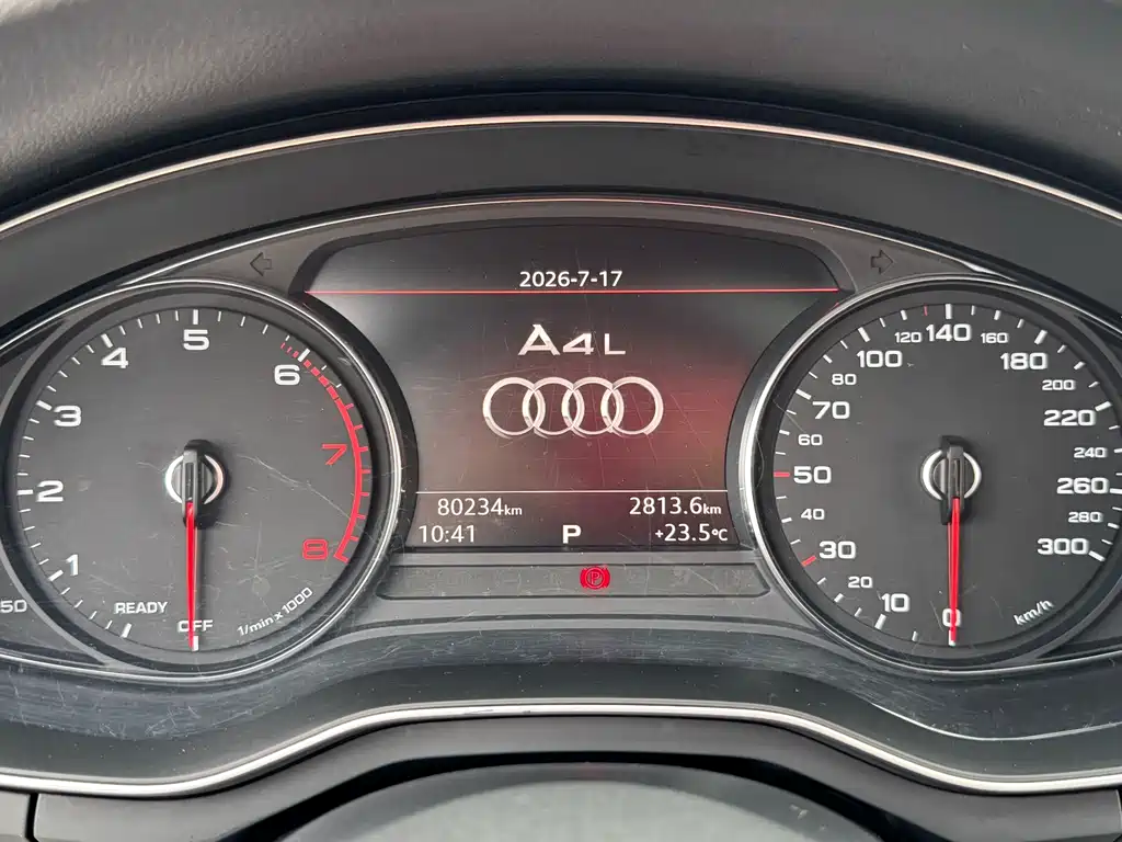Audi A4L 2018 — фото 12