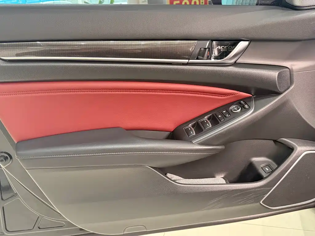 Honda Accord 2022 — фото 10