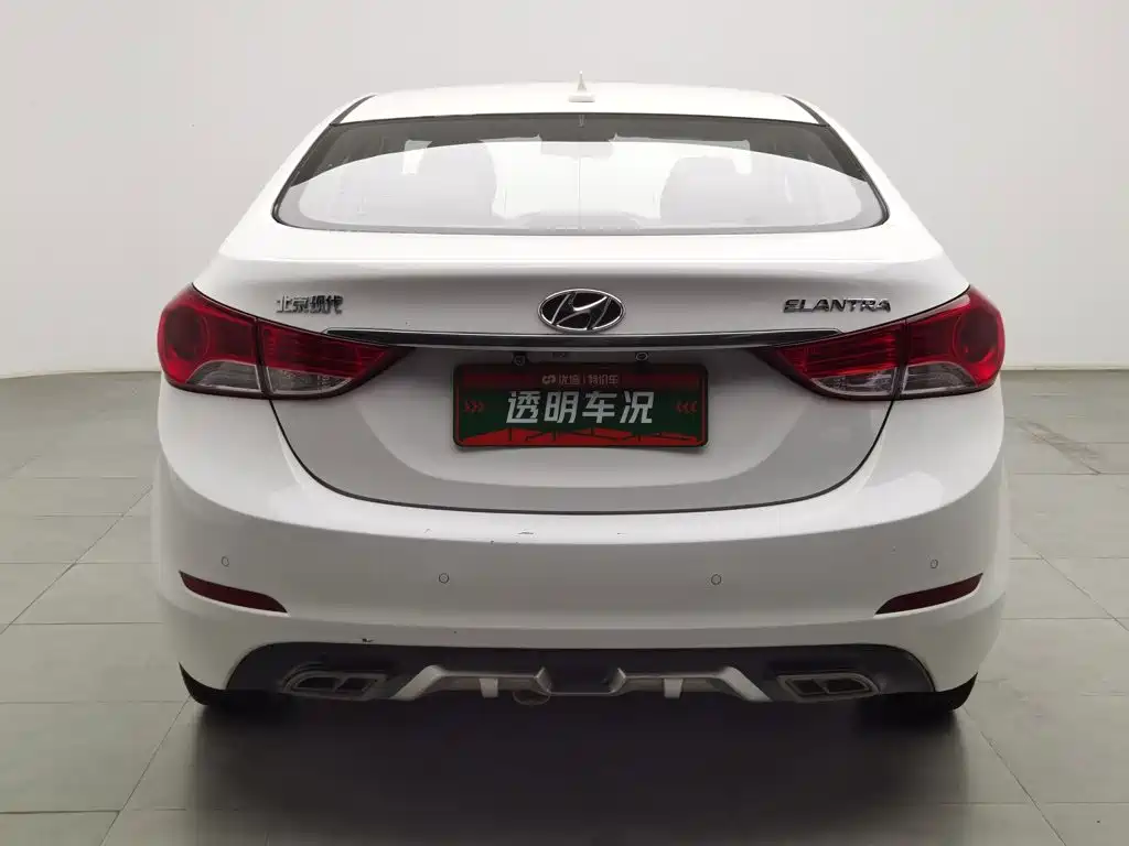 Hyundai Elantra 2015