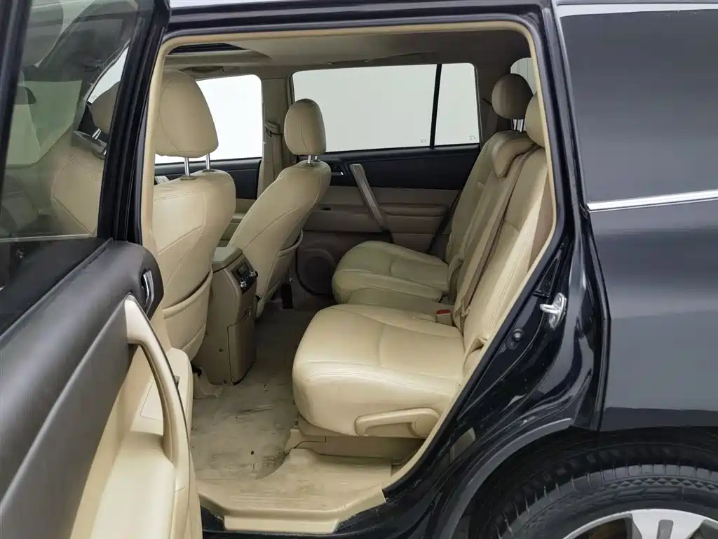 Toyota Highlander 2014 — фото 15
