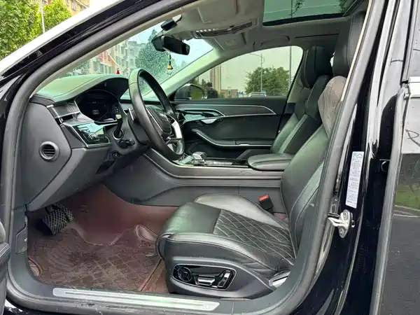 Audi A8 2023