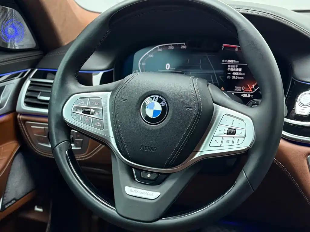 BMW 7 Series 2021 — фото 17