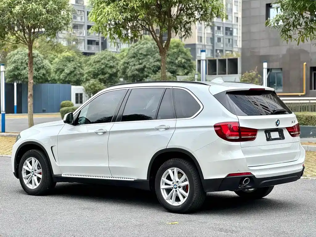 BMW X5 2015 — фото 9