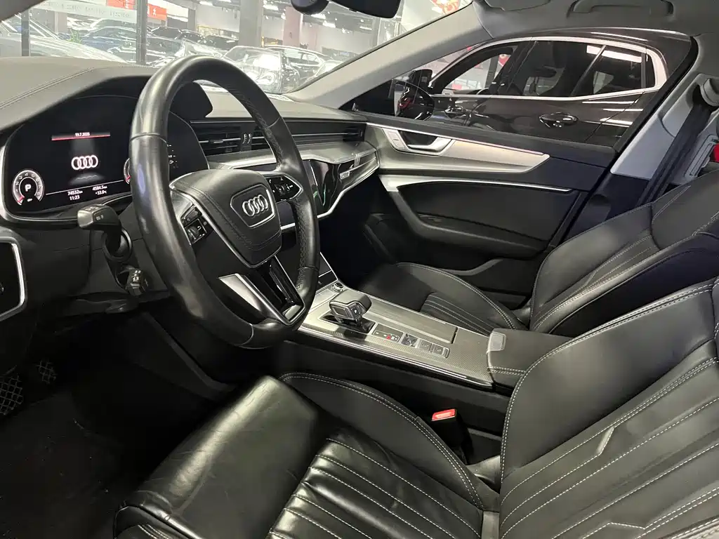 Audi A6L 2022
