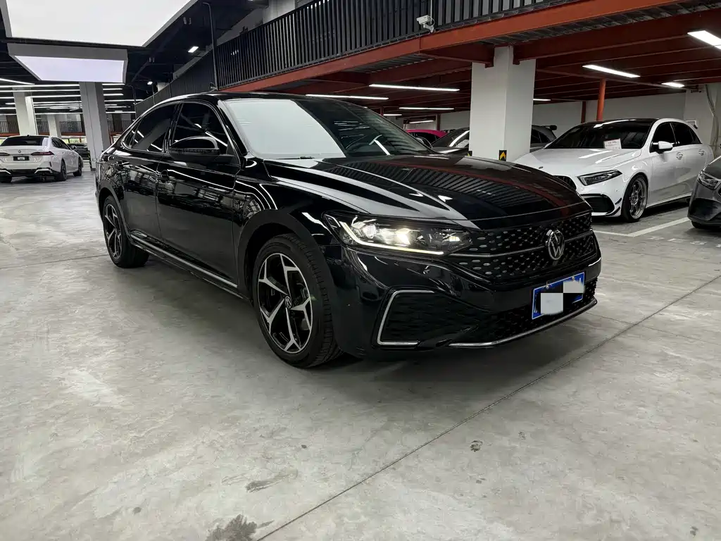 Volkswagen Passat 2024