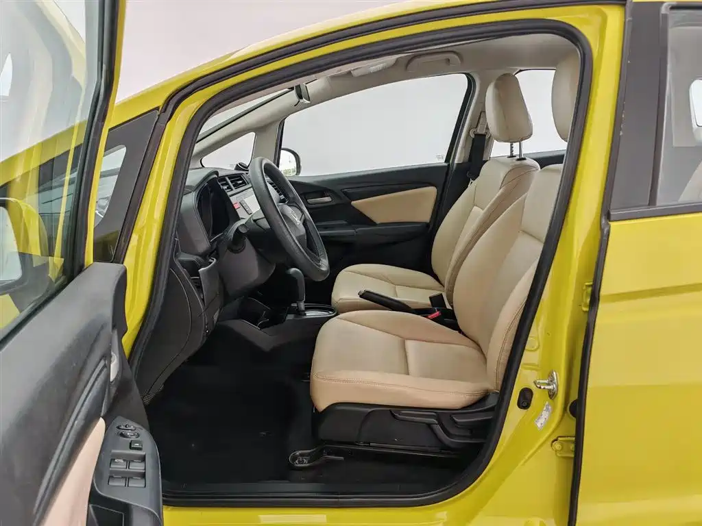 Honda Fit 2016 — фото 10