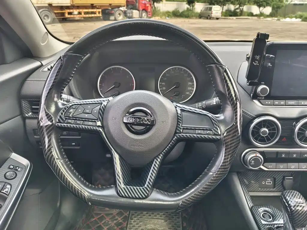 Nissan Sylphy 2020 — фото 15