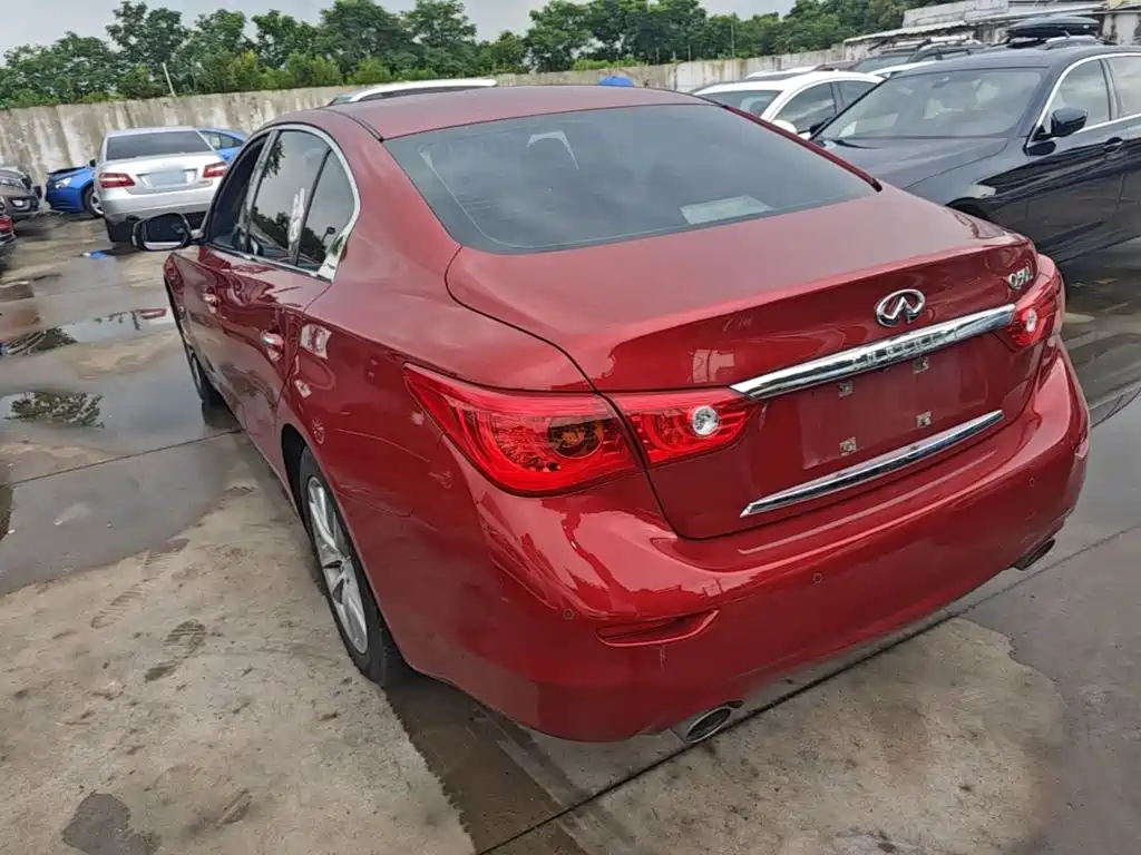 Infiniti Q50L 2017