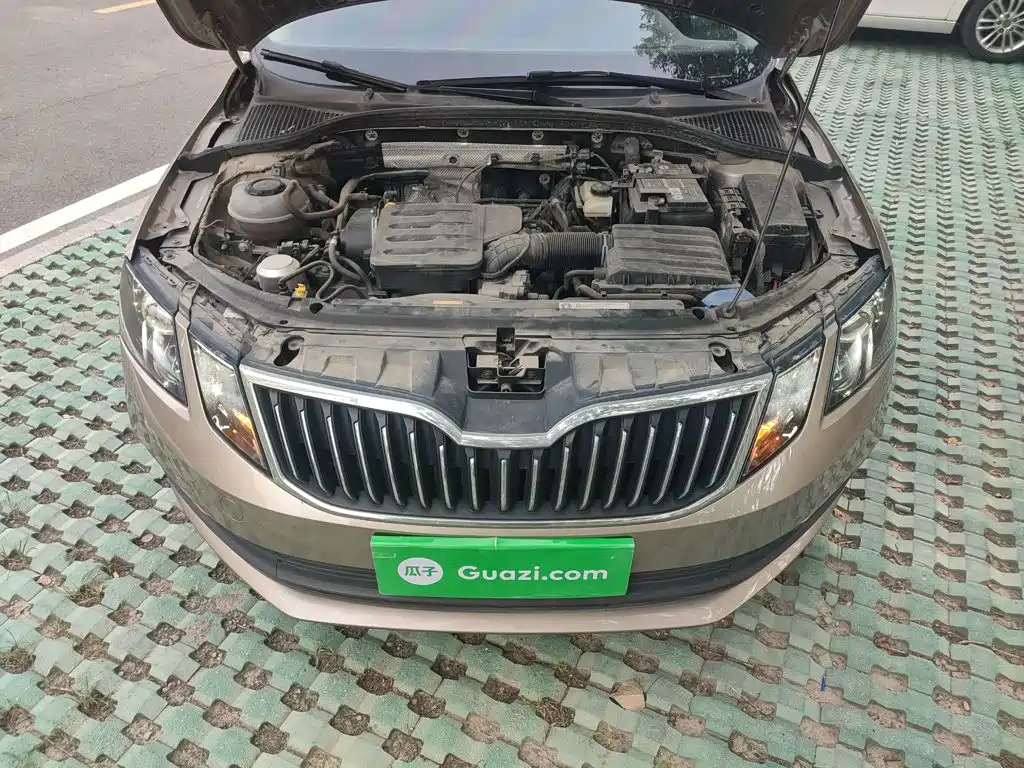 Skoda Octavia 2022 — фото 20
