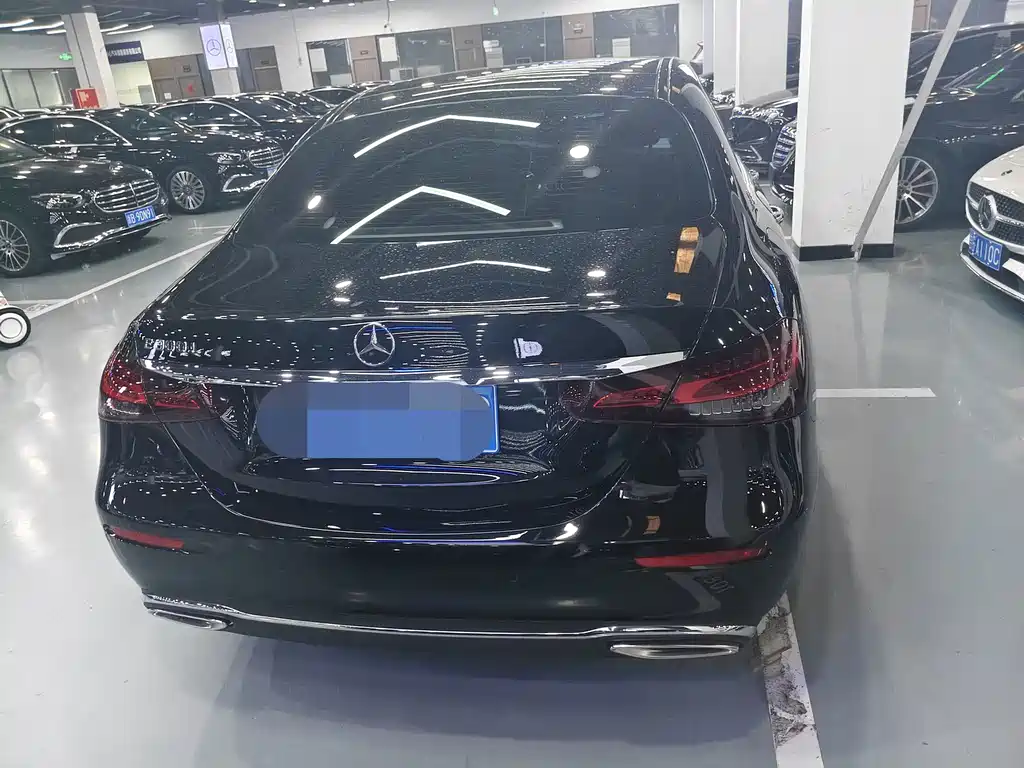 Mercedes-Benz E-Class 2022 — фото 24
