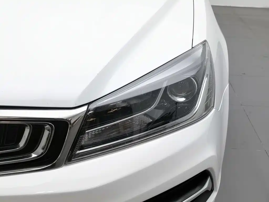 Geely Emgrand 2018