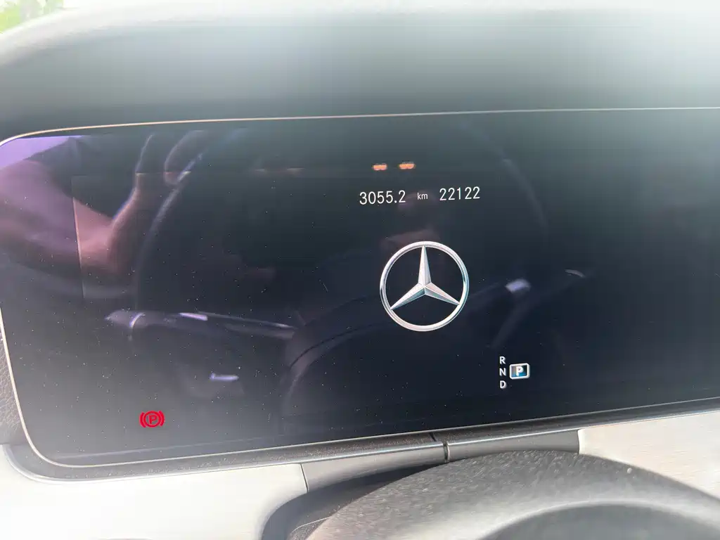 Mercedes-Benz E-Class 2023 — фото 8
