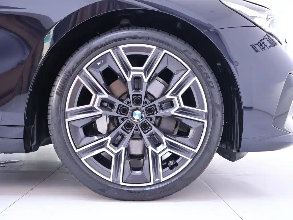 BMW 5 Series 2024
