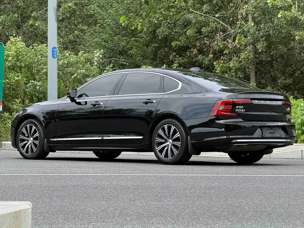 Volvo S90 2021 — фото 13