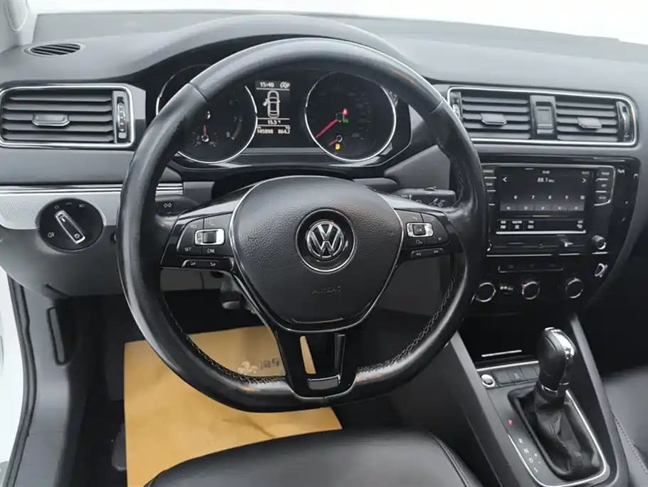 Volkswagen Sagitar 2018 — фото 15