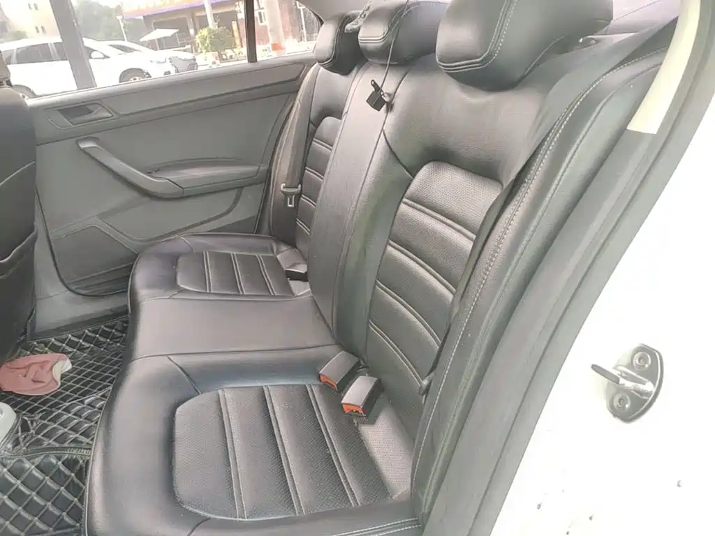 Skoda Rapid 2018 — фото 17