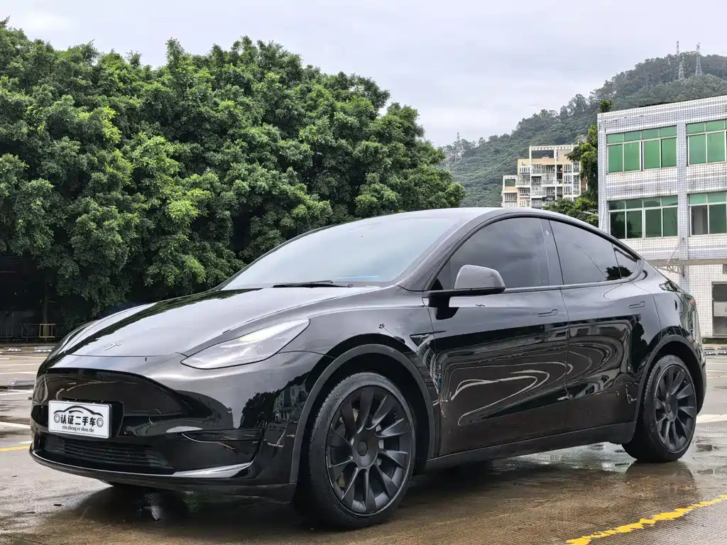 Tesla Model Y 2022 — фото 1