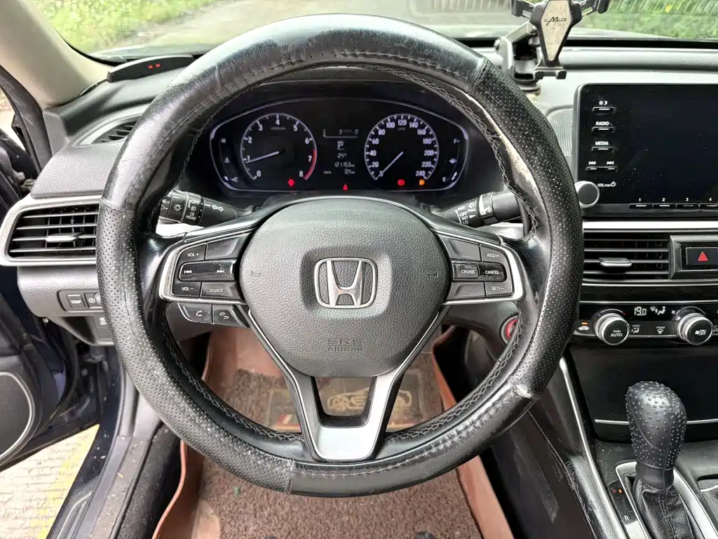 Honda Inspire 2019 — фото 11