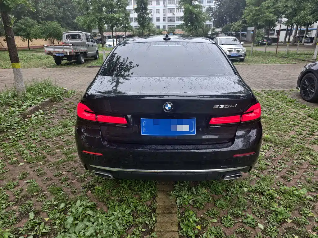 BMW 5 Series 2023