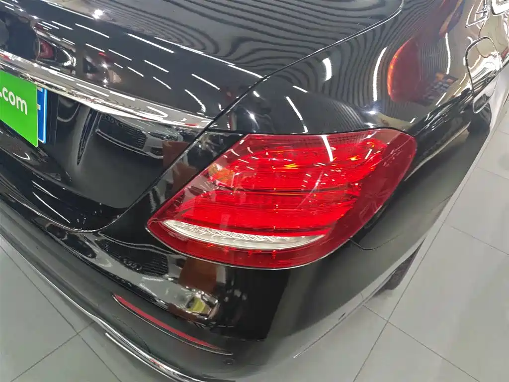 Mercedes-Benz E-Class 2020 — фото 24