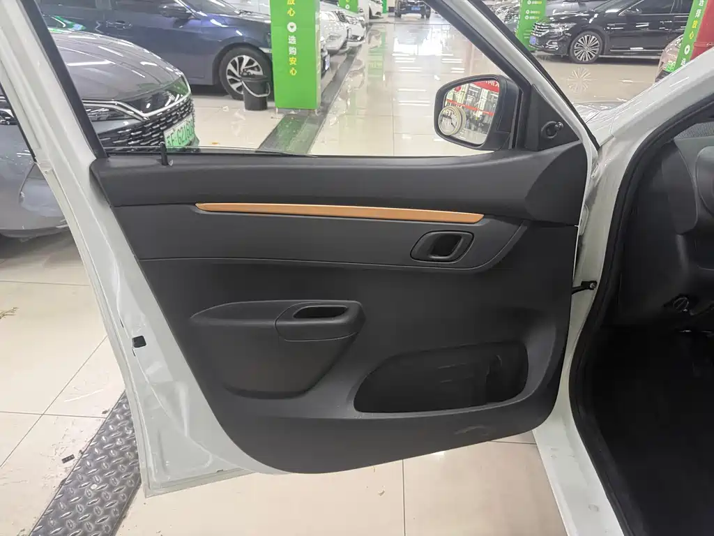 Dongfeng Nano EX1 2022 — фото 13