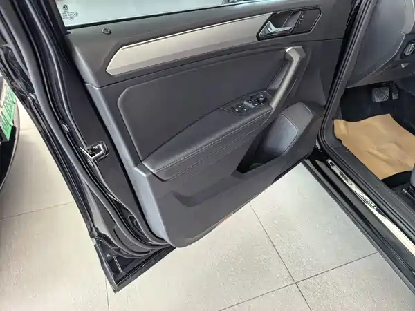 Volkswagen Tiguan L 2018