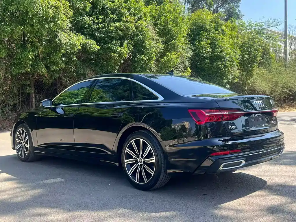 Audi A6L 2022
