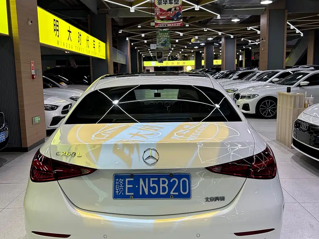 Mercedes-Benz C-Class 2023 — фото 6