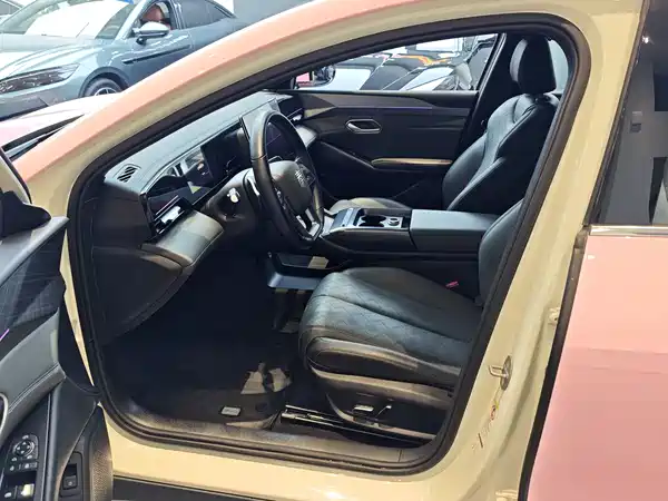 BYD Qin L 2025