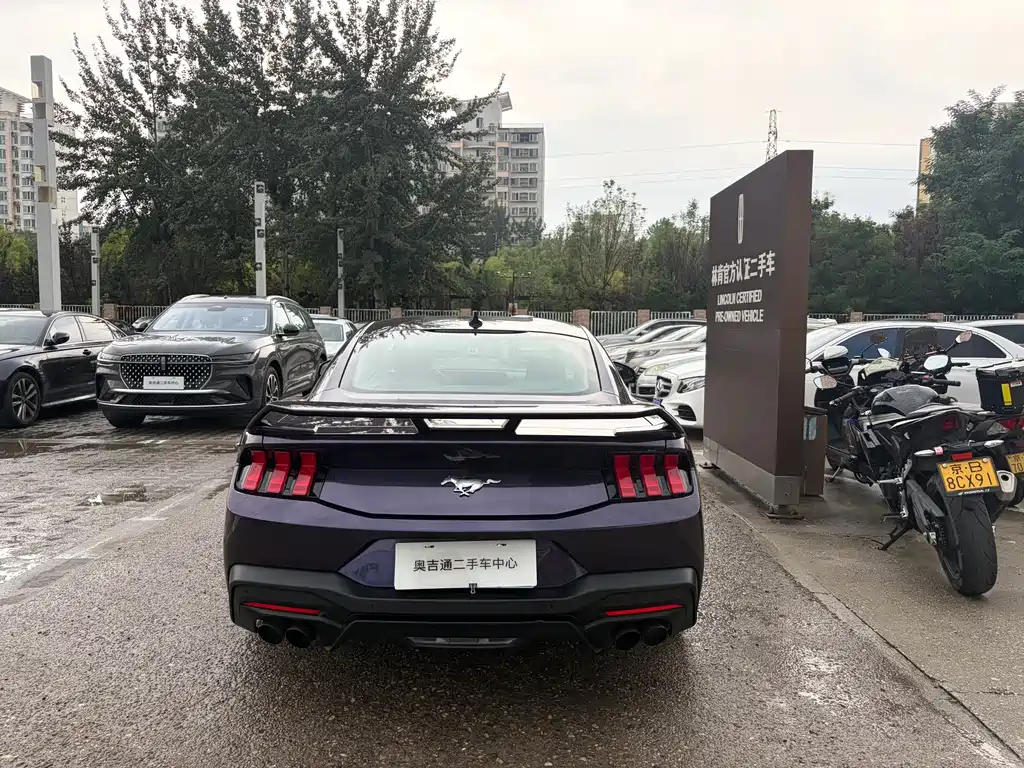 Ford Mustang 2025 — фото 4