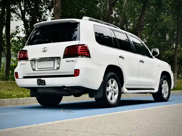 Lexus LX 2009