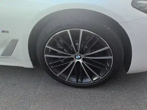 BMW 5 Series 2021
