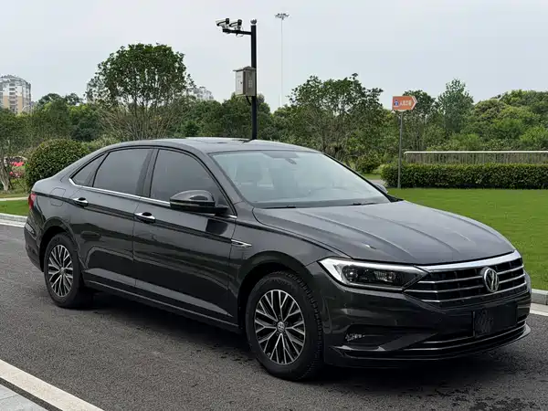 Volkswagen Sagitar 2020