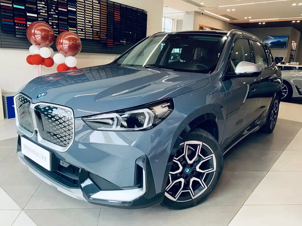 BMW iX1 2023
