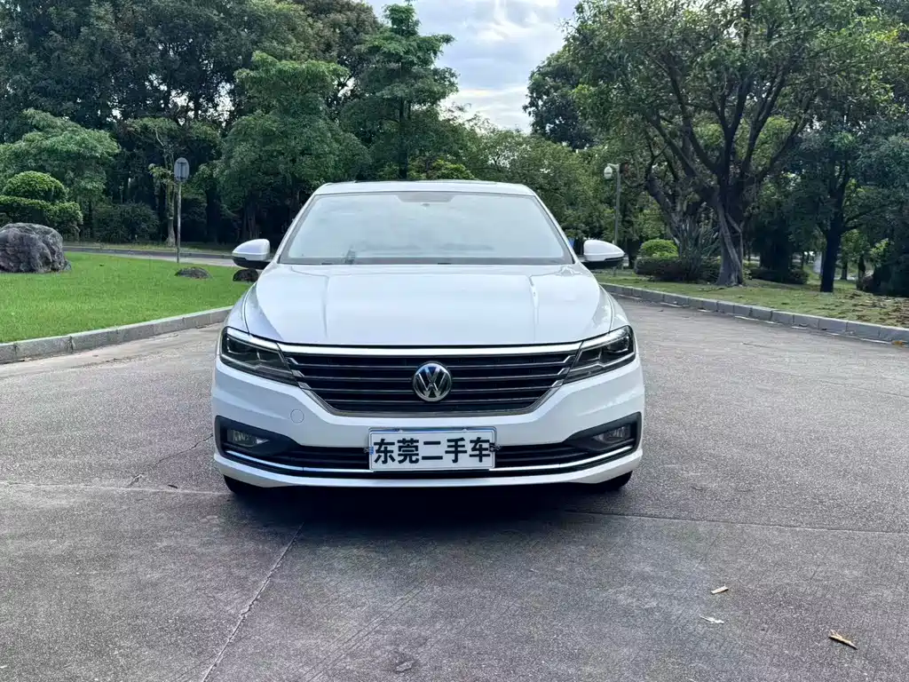 Volkswagen Lavida 2018 — фото 1