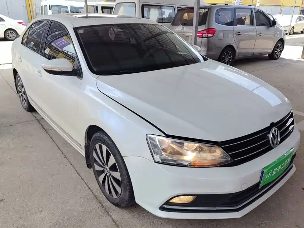 Volkswagen Sagitar 2018