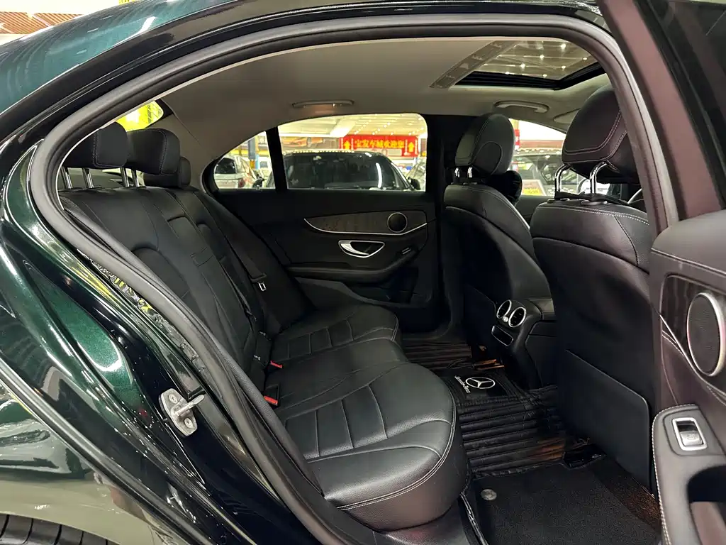 Mercedes-Benz C-Class 2019 — фото 14