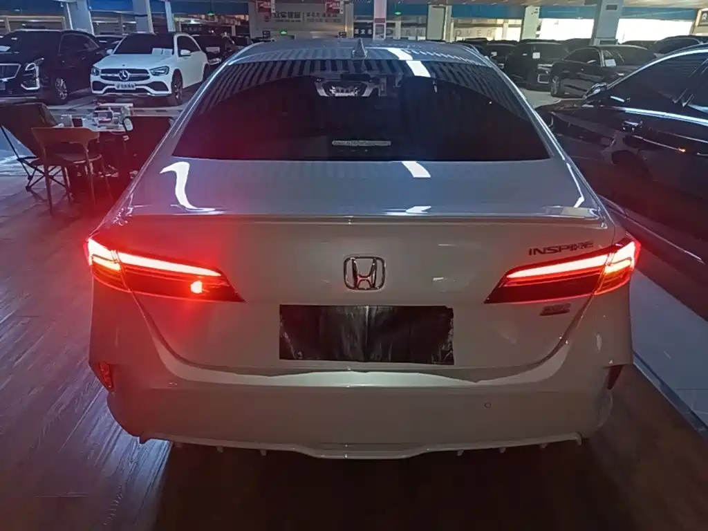 Honda Inspire 2023 — фото 6