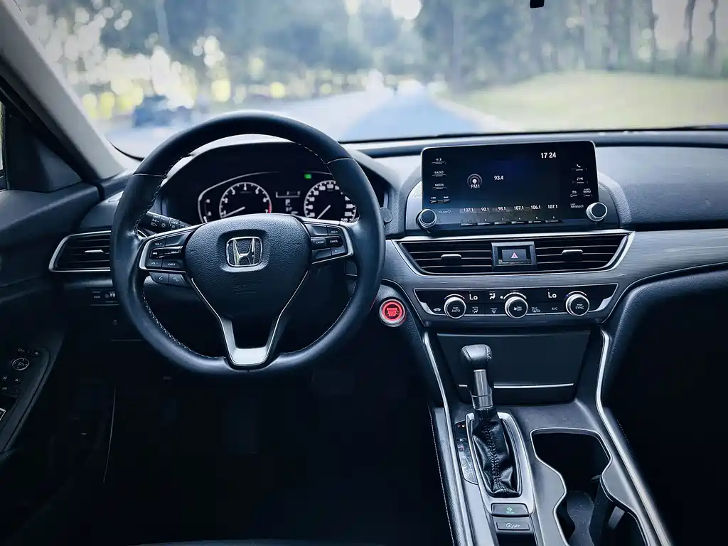 Honda Accord 2020 — фото 8
