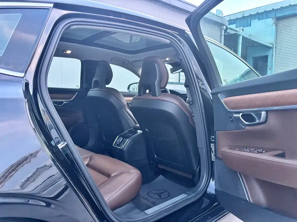 Volvo S90 2018 — фото 10