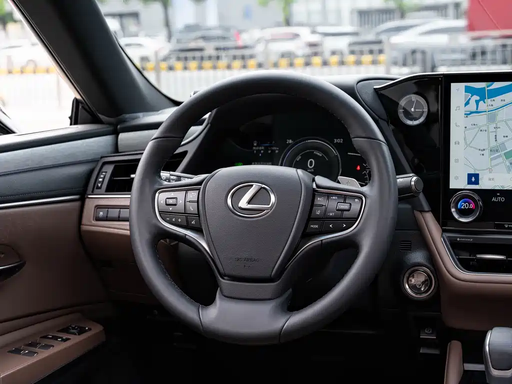 Lexus ES 2025 — фото 14