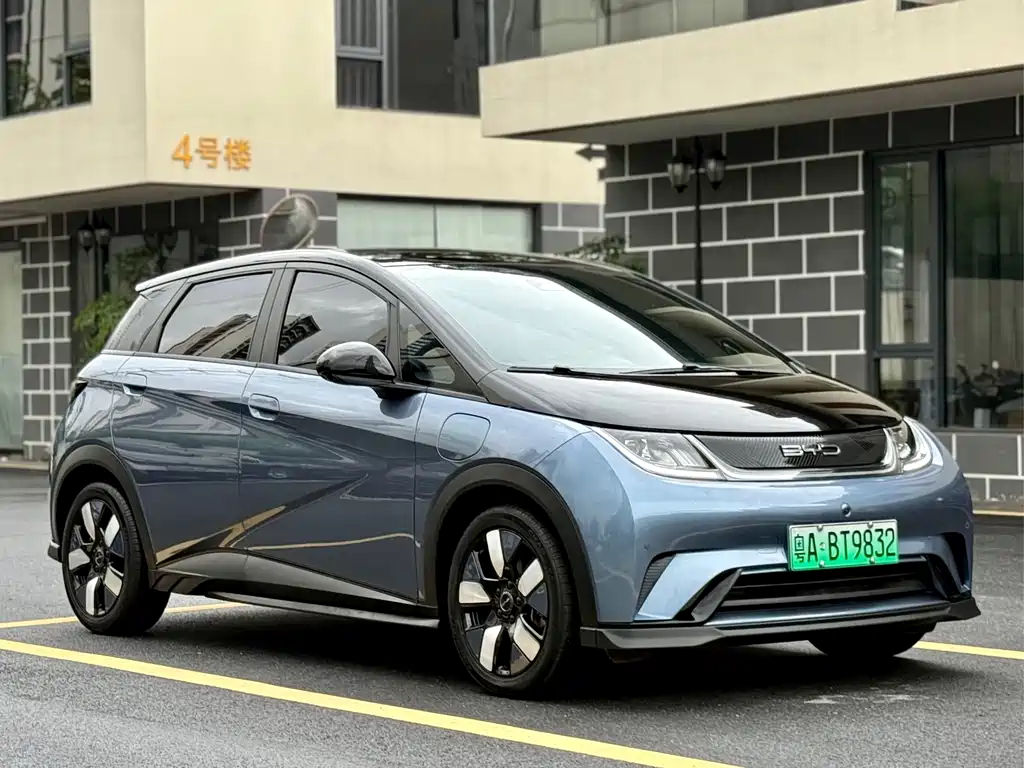 BYD Dolphin 2023