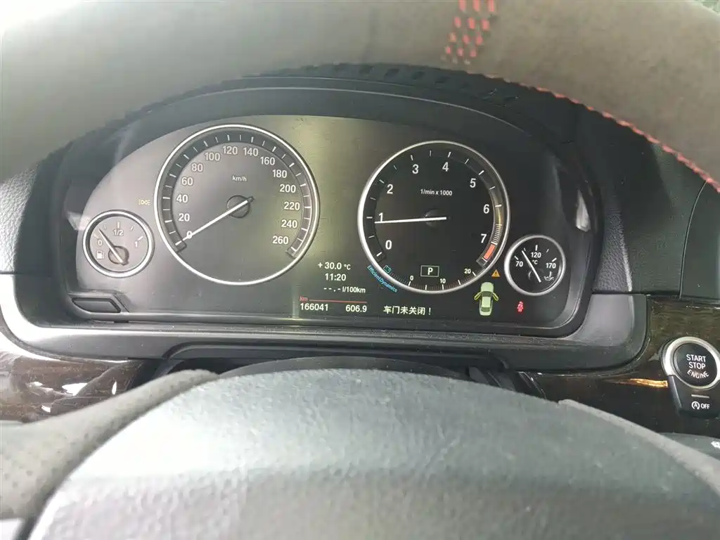 BMW 5 Series 2014 — фото 12