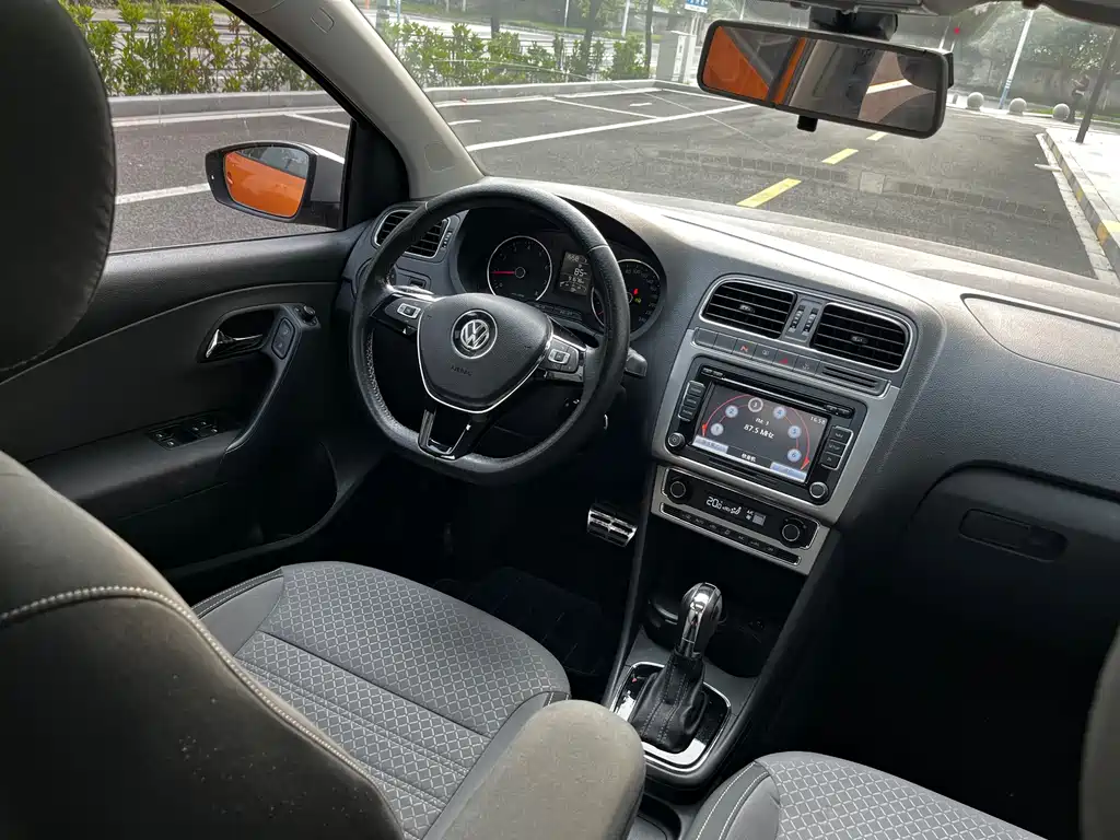 Volkswagen Polo 2014
