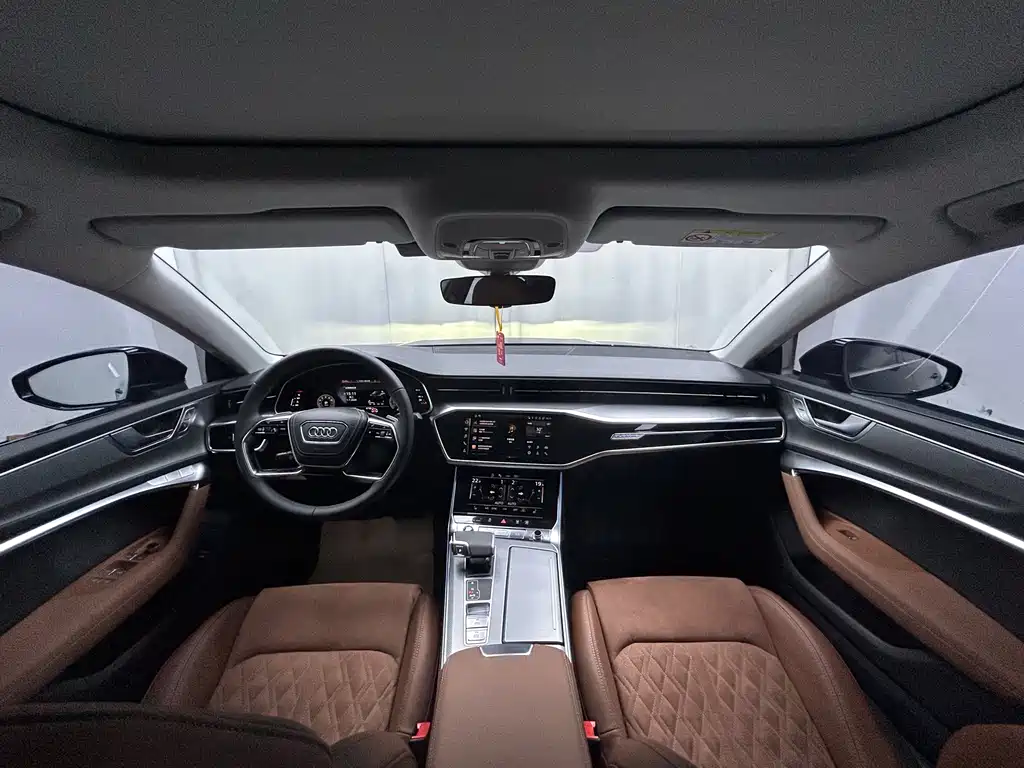 Audi A7L 2024
